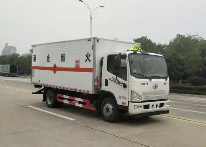 彭泽爆破器材运输车可以上高速吗？